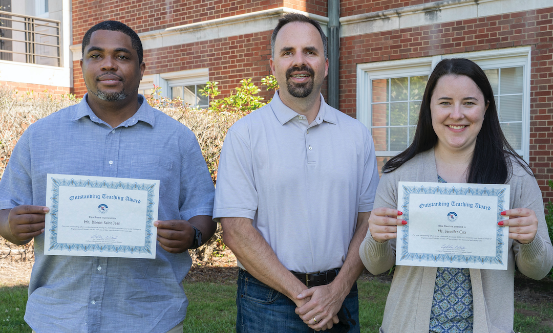 Two COES graduate students selected for Outstanding Graduate Teaching Awards